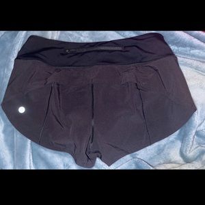 lululemon black shorts, size 4 never worn